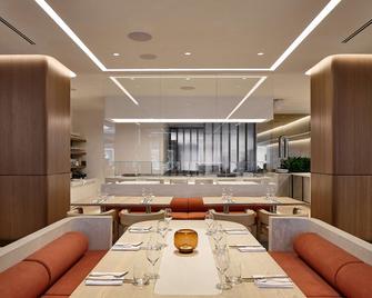 Vogue Hotel Montreal Downtown, Curio Collection by Hilton - Montreal - Restaurant