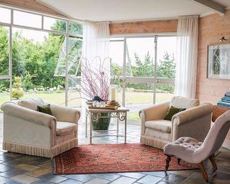 Doolans Country Retreat - Rotorua - Living room