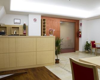 Hotel Catania Town - קטאניה - דלפק קבלה