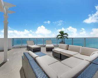 Private Ocean Condos at Marenas Beach - Sunny Isles Beach - Balkon