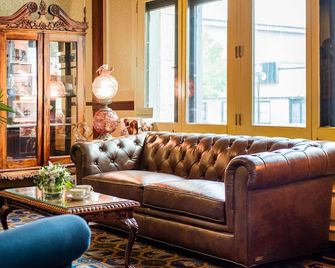 The Lafayette A grand Riverboat Era Hotel - Marietta - Lounge