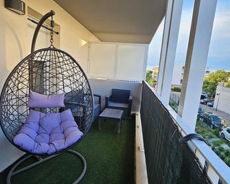 Apartment at the gateway to the Alpilles - Arles - Balcony