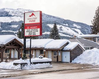 Swiss Chalet Motel - Revelstoke - Edificio