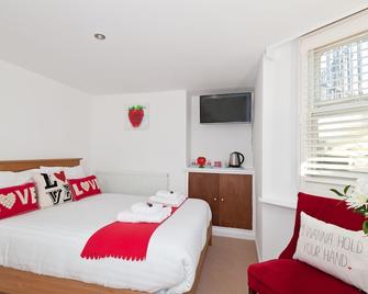 Strawberry Fields - Brighton - Bedroom