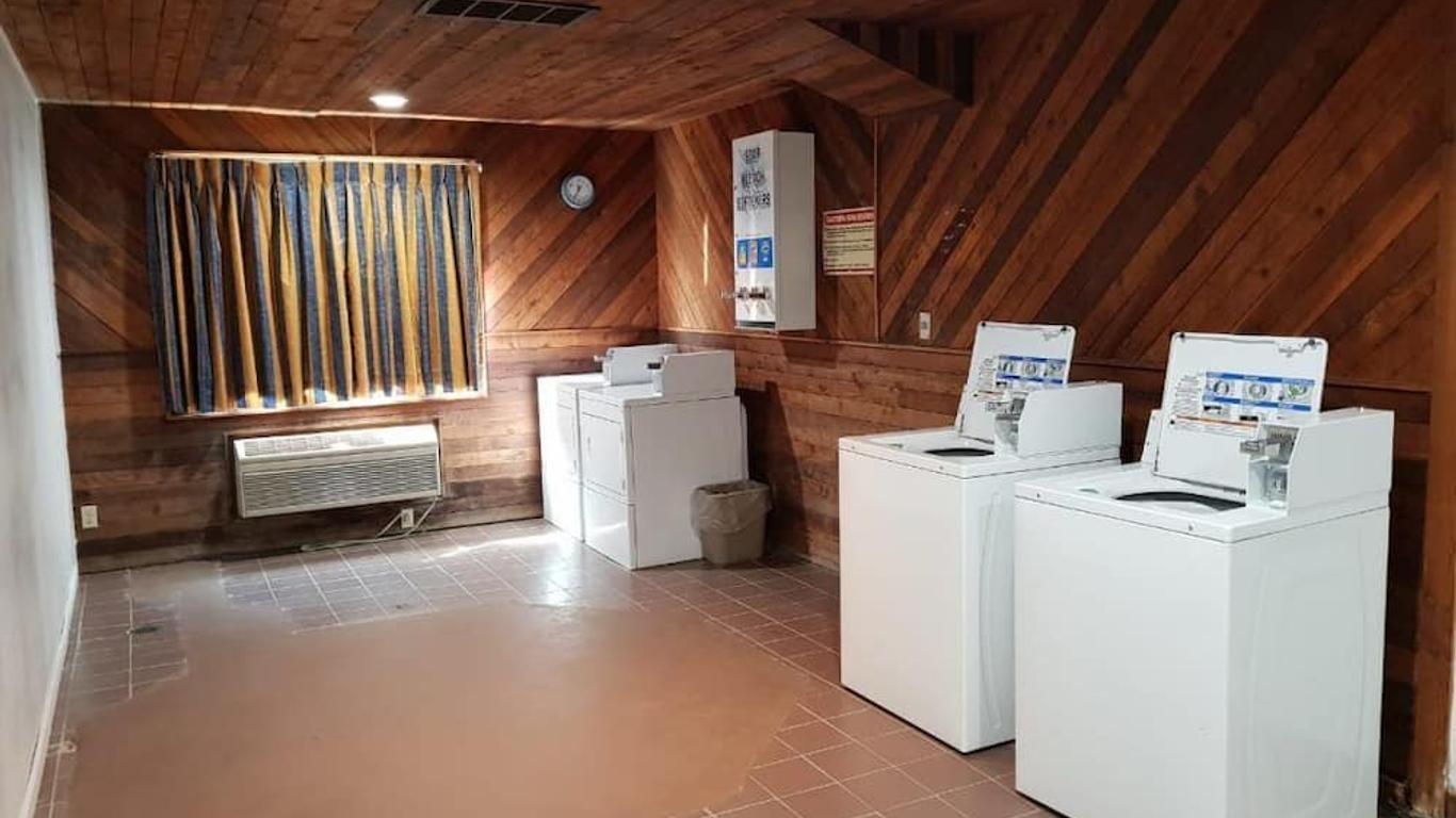 Denison Inn & Suites