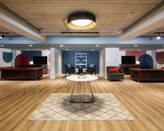 voco College Station Aggieland by IHG - College Station