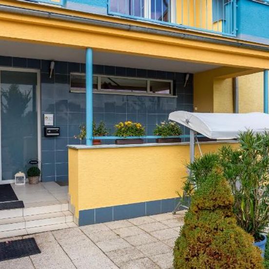 Hotel Lion image 1