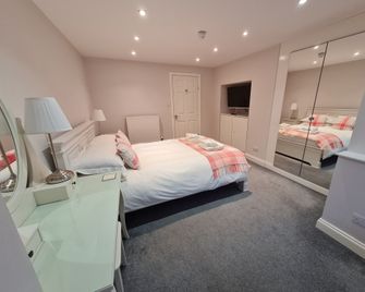 Kimberley House - Whitby - Bedroom