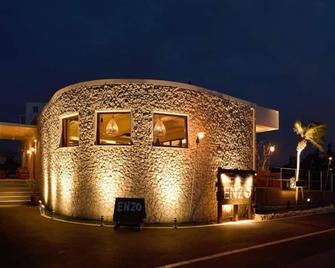 3 minutes walk to Senaha Beach | Fashionable 1LDK / Nakagami-gun Okinawa - Yomitan - Gebäude
