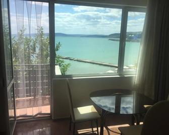 Hotel Oasis - Beach Access - Balchik - Eetruimte