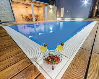 Pet friendly apartment in Veli Rat - Veli Rat - Pool