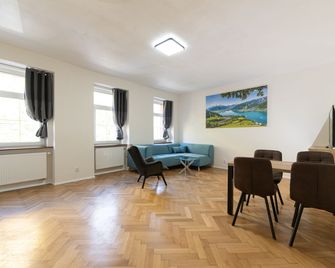 Apartsee Wellness Plzen - Plzeň - Sala de estar