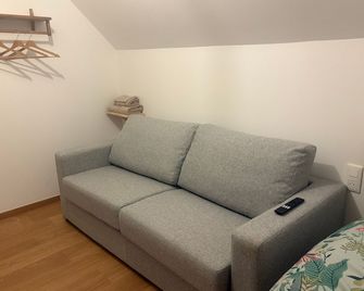 Rustic barn renovated in the heart of Sarthe countryside - Sablé-sur-Sarthe - Salon