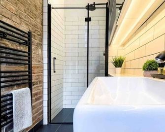Sleek & Trendy 1BR Gem in the Heart of the City - Manchester