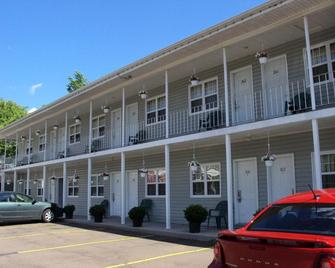 Midtown Motel & Suites - Moncton - Building