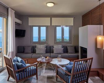 Villa With Private Pool - Igoumenitsa - Wohnzimmer