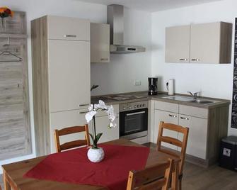 Apartment Laus - apartment with terrace - Oberfell - Cocina