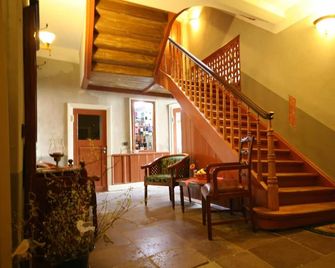 Hotel Denkmal 13 Wismar - Wismar - Escaleras