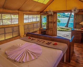 Barefoot Kuata Island Resort - Kuata Island - Quarto
