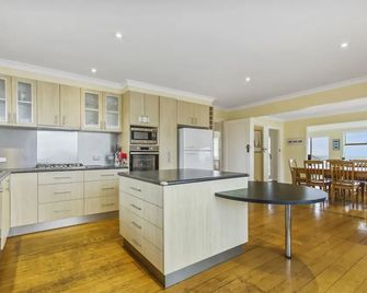 Lake Tyers Beach House - 湖泊入口 - 廚房