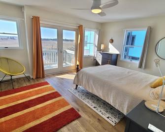 Waterfront On Creek With Dock - Beach Just Across Street - Pet Friendly! - Milton - Habitación