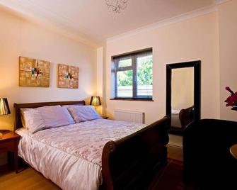 Godalming Hotel Guest House - Godalming - Bedroom