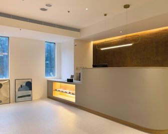 Lumos Inn - Tajpej - Recepcja