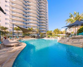 Club Wyndham Kirra Beach, Trademark Collection by Wyndham - Coolangatta - Piscina