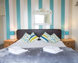 Min y Mor Hotel - Barmouth - Bedroom