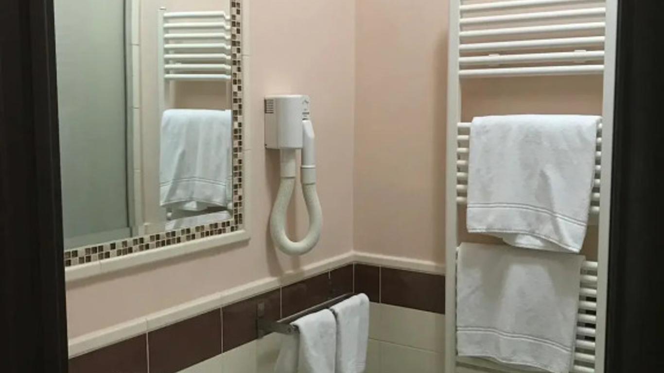 بيد آند بيرك فاست ستوديو 83