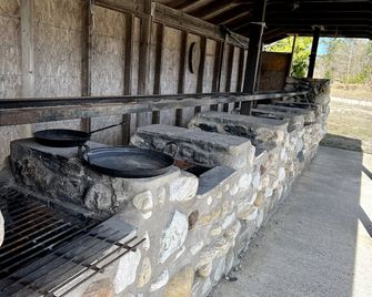 Cheerful cabin with free parking cabin 0 - Tobermory