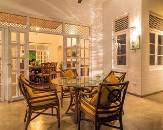 Udapola Bungalow by Lalan Leisure - Deraniyagala - Comedor