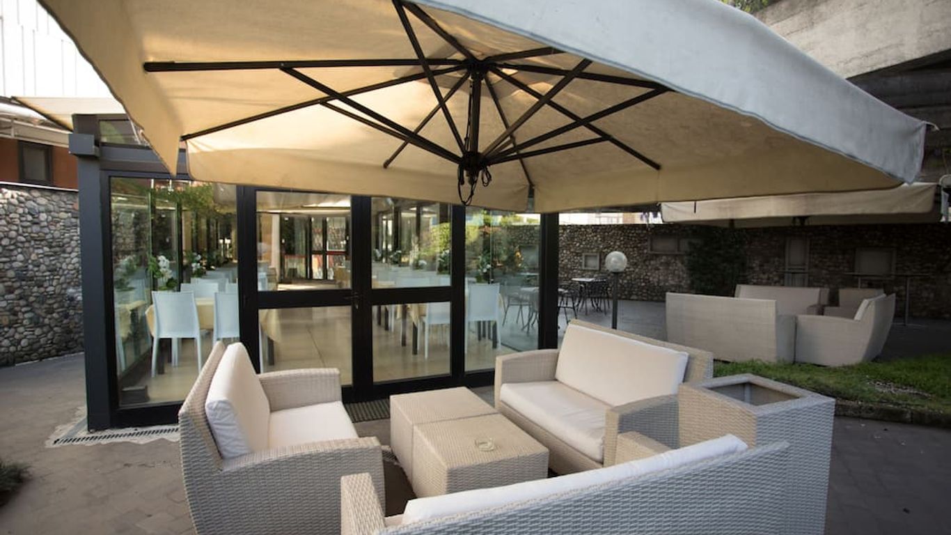 iH Hotels Milano Eur - Trezzano sul Naviglio