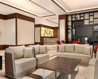 Ramada by Wyndham Beylikduzu - איסטנבול - טרקלין