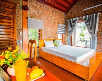 Ninh Binh Mountain View Homestay & Restaurant - Ninh Binh - Bedroom