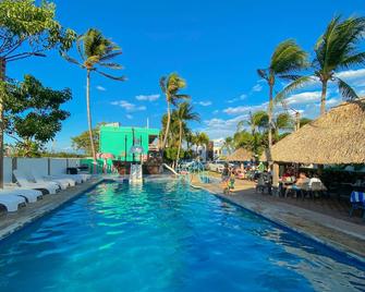 Hotel Villa Murano - Puerto Arista - Pool
