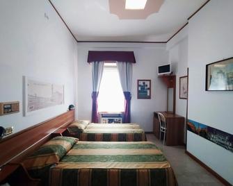 Albergo Argentina Srl - Fiuggi - Phòng ngủ