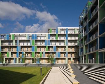 Signet Apartments - The Triangle - Cambridge - Building