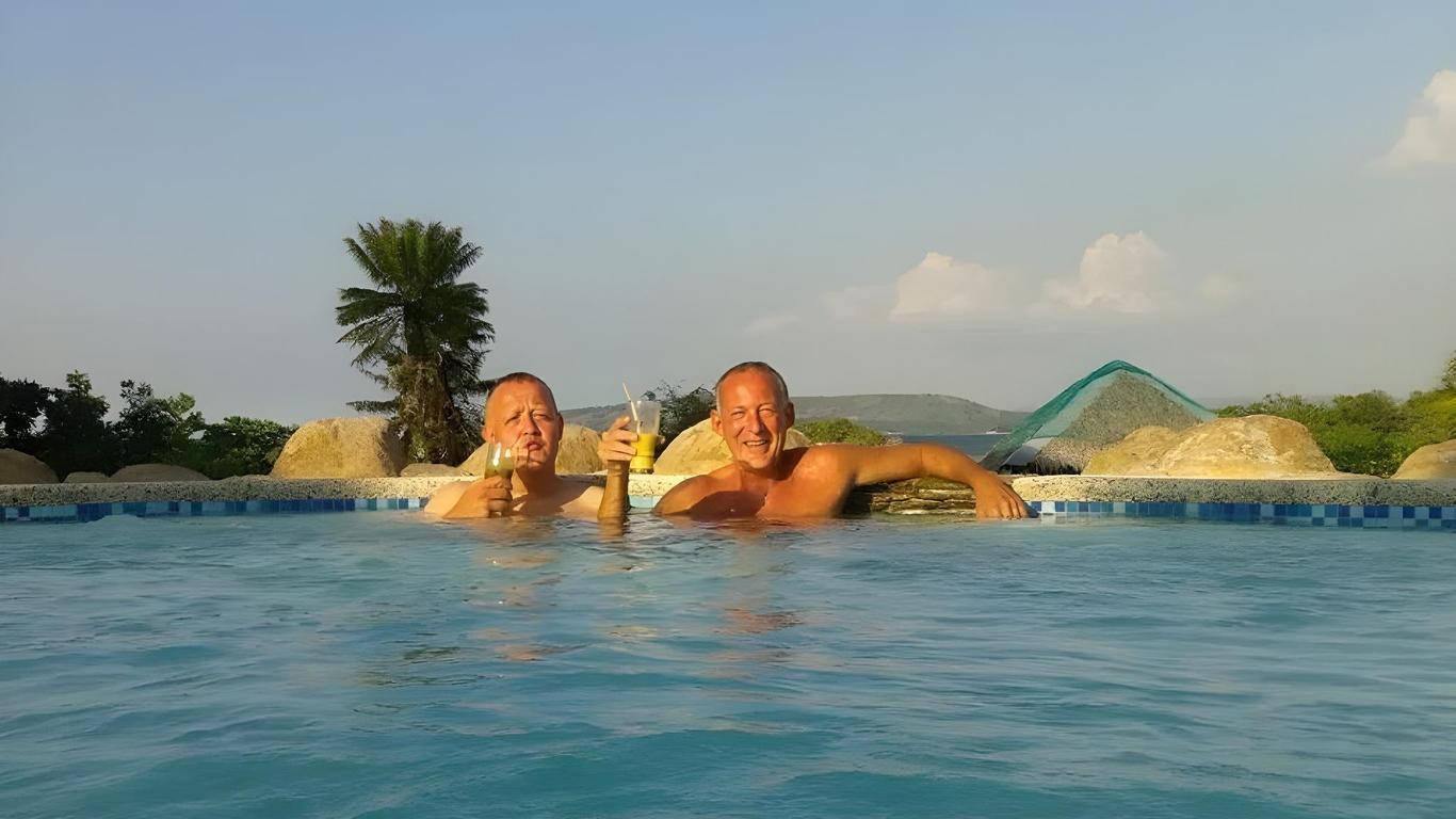 莫阿爾博阿海灘度假村 - Moalboal