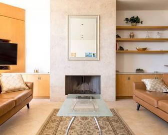 Lax Beachhouse - Luxury On The Sand And Near Lax - Los Angeles - Living room