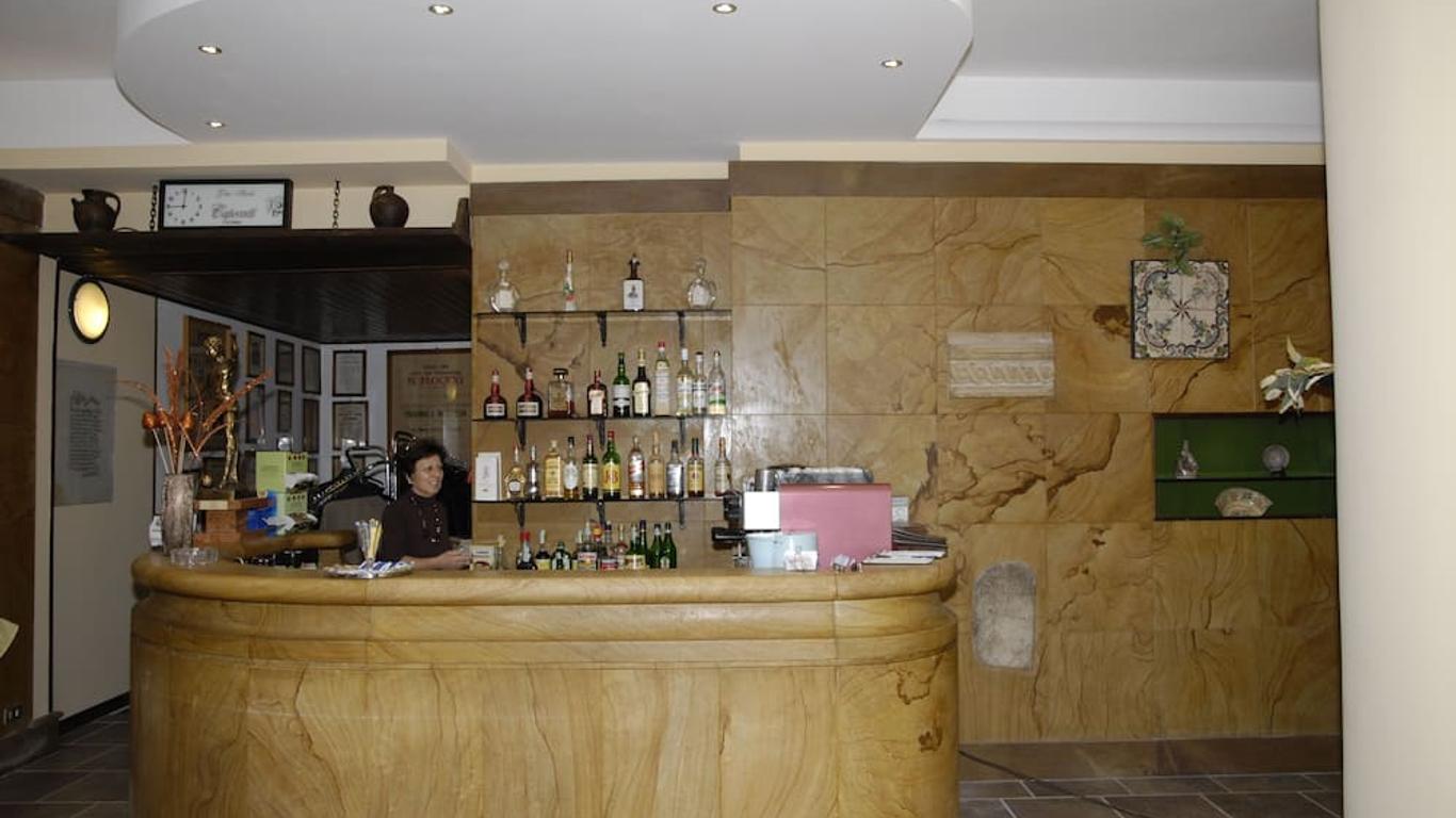 هوتل باجنايا