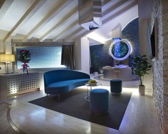Vip's Motel Luxury Accommodation & Spa - Lonato del Garda - Lobby