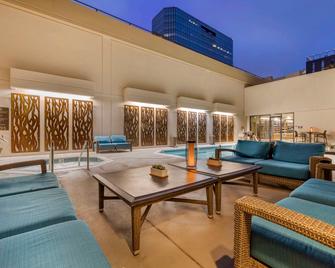 نزل بست ويسترن بلس باي سايد - سان دييغو - حوض السباحة