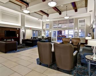Hampton Inn & Suites by Hilton Calgary-Airport - Calgary - Lounge
