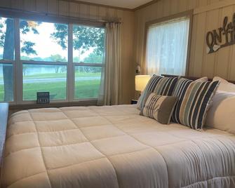 Cozy cottage at the Marion County Lake with A/C - Marion - Habitación