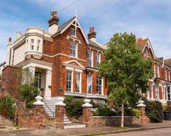 Black Rock House - Hastings - Building