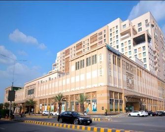 Mici hotel & apartments in Gold crest mall - Lahore - Building