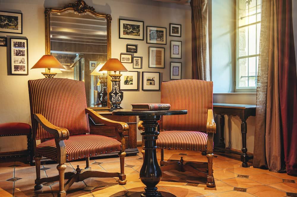 أوتل لو دونجون - كويور دي لا سيتي ميديفال