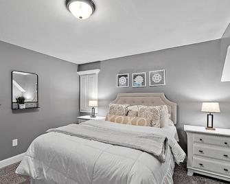 Relaxing Retreat - Westminster - Bedroom