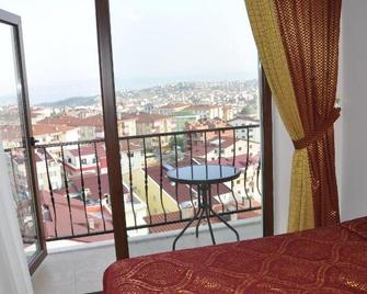 Gebze Palas Hotel - Gebze - Balkon
